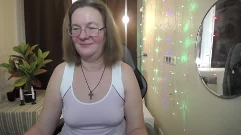 Snapshot of holymilfa chatting on 01-24-25, 11:04 holymilfa online show from 01-24-25, 11:04