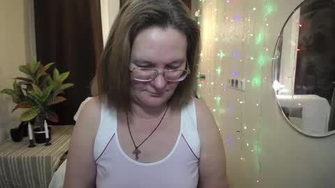 Snapshot of holymilfa chatting on 01-24-25, 02:08 holymilfa online show from 01-24-25, 02:08