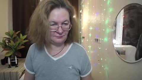 Snapshot of holymilfa chatting on 01-26-25, 07:32 holymilfa online show from 01-26-25, 07:32