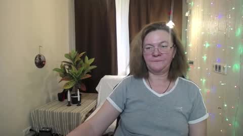 Snapshot of holymilfa chatting on 01-26-25, 10:34 holymilfa online show from 01-26-25, 10:34