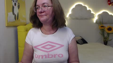 Snapshot of holymilfa chatting on 02-08-25, 05:18 holymilfa online show from 02-08-25, 05:18