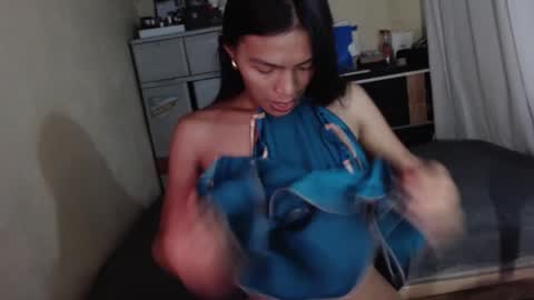 Snapshot of holyoshirinra69 chatting on 02-07-26, 01:31 yoshi online show from 02-07-26, 01:31