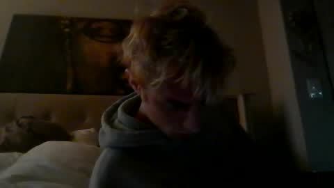 Snapshot of homelessblondie chatting on 12-14-25, 12:16 homelessblondie online show from 12-14-25, 12:16