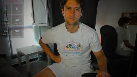 Snapshot of honestandrew chatting on 10-29-25, 02:08 Andrew online show from 10-29-25, 02:08