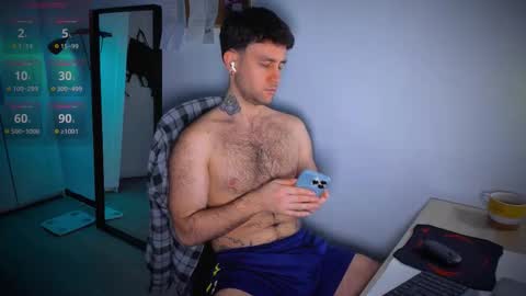 Snapshot of honestandrew chatting on 02-06-26, 06:51 Andrew online show from 02-06-26, 06:51