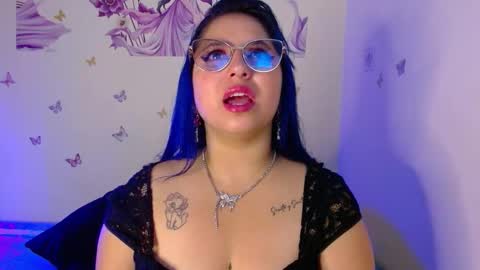 mimi online show from 10-01-25, 11:27