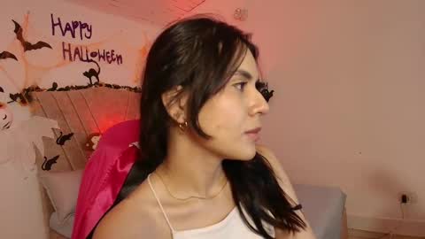 Snapshot of honey_buu chatting on 10-08-25, 02:58 online show from 10-08-25, 02:58