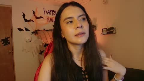 Snapshot of honey_buu chatting on 10-20-25, 02:39 online show from 10-20-25, 02:39