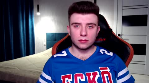 Wolfy online show from 12-21-24, 07:27