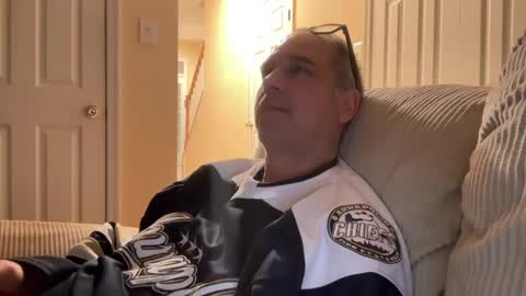 honey_man14 online show from 12-08-24, 07:05