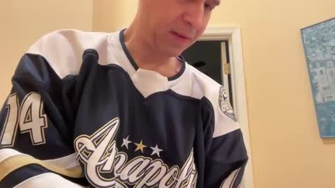 honey_man14 online show from 12-09-24, 05:41