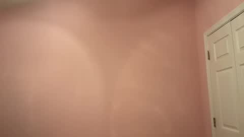 honey_man14 online show from 09-19-25, 06:52