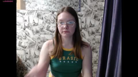 Lina online show from 01-18-25, 01:40