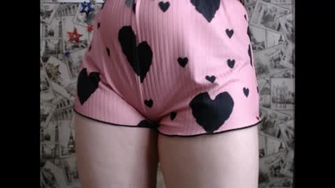 Lina online show from 12-19-25, 07:59