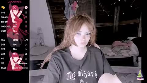 Honey Apple Alaska online show from 12-14-25, 02:28