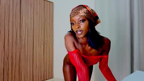 Snapshot of honeybloom_26 chatting on 02-03-26, 06:22 Keisha online show from 02-03-26, 06:22