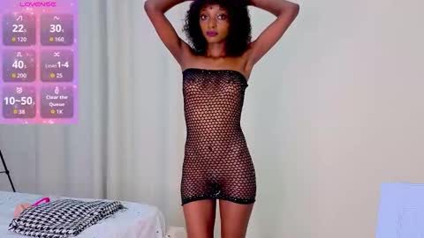 Snapshot of honeybloom_26 chatting on 02-23-26, 02:31 Keisha online show from 02-23-26, 02:31