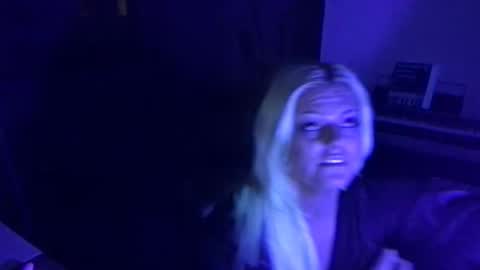 Snapshot of honeybuhnny chatting on 02-27-26, 02:06 honeybuhnny online show from 02-27-26, 02:06