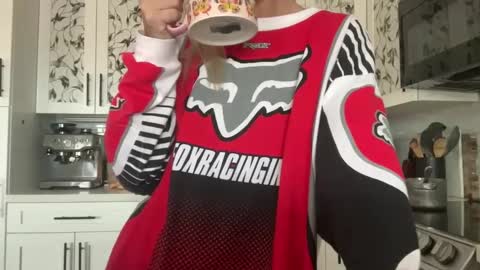 honeybun_z online show from 10-12-25, 09:03