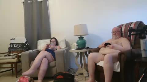 Snapshot of honeybuns344636 chatting on 12-23-24, 06:48 Honey online show from 12-23-24, 06:48