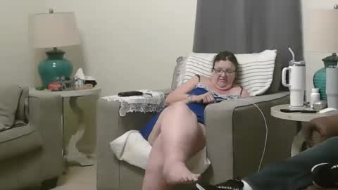 Snapshot of honeybuns344636 chatting on 03-09-25, 09:14 Honey online show from 03-09-25, 09:14