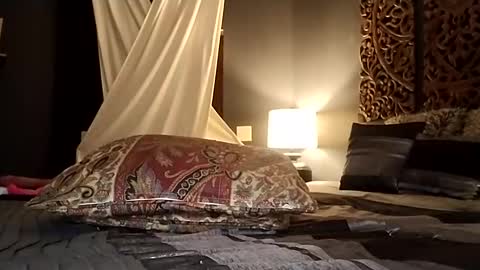 Honey online show from 12-12-24, 12:22