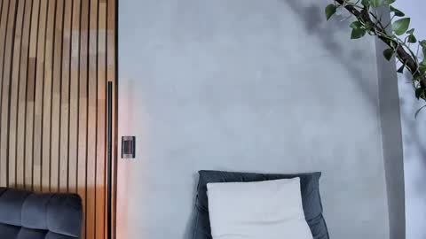 Sofia independent model online show from 12-22-24, 11:11