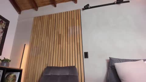 Sofia independent model online show from 02-25-25, 02:22