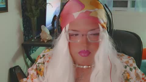 honeylavender777 online show from 12-14-25, 11:26