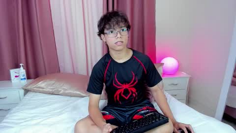 honeymoon_sariel online show from 12-13-25, 08:04