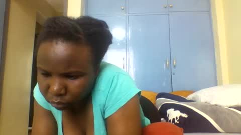 Honeymuny online show from 11-02-25, 08:39