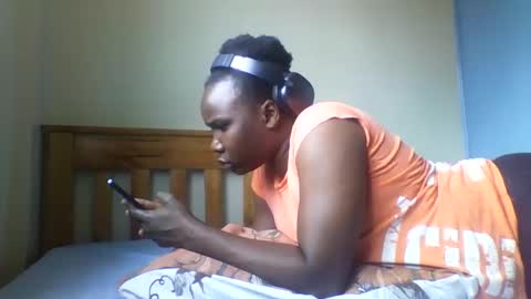 Honeymuny online show from 11-21-25, 08:46