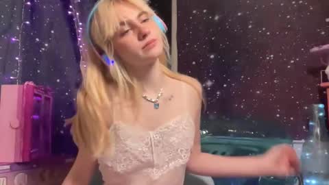 Emi Rose online show from 01-16-25, 08:22