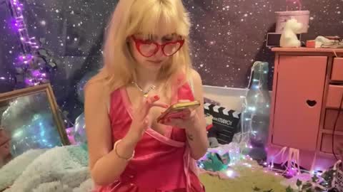 Emi Rose online show from 02-06-25, 06:40