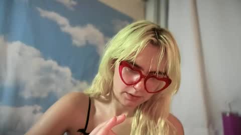 Emi Rose online show from 09-16-25, 07:31