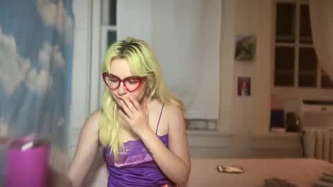 Emi Rose online show from 09-18-25, 06:15