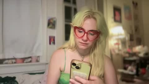 Emi Rose online show from 09-26-25, 07:34