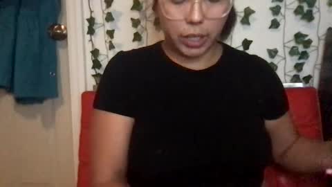 Snapshot of honeyy_89 chatting on 09-13-25, 10:42 honeyyy89 online show from 09-13-25, 10:42