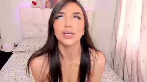 Snapshot of honney_bunny1 chatting on 09-10-25, 03:56 Andrea online show from 09-10-25, 03:56