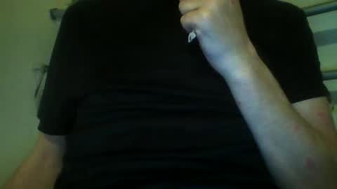 Snapshot of hooper37 chatting on 12-31-24, 12:43 Hooper39 online show from 12-31-24, 12:43