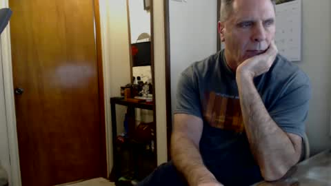 Snapshot of hoosierdadddy4u chatting on 02-25-25, 03:16 Jayson online show from 02-25-25, 03:16