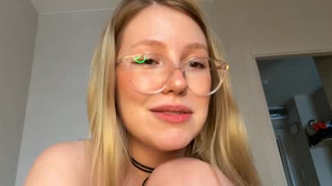 Audrey online show from 01-09-25, 03:26