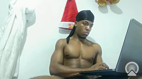 Snapshot of horneyguy2399 chatting on 12-14-24, 07:51 sugarbaby online show from 12-14-24, 07:51