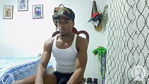 Snapshot of horneyguy2399 chatting on 12-31-24, 07:20 sugarbaby online show from 12-31-24, 07:20