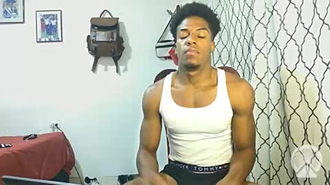 Snapshot of horneyguy2399 chatting on 01-25-25, 02:15 sugarbaby online show from 01-25-25, 02:15