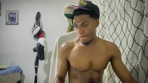 Snapshot of horneyguy2399 chatting on 09-11-25, 01:28 sugarbaby online show from 09-11-25, 01:28