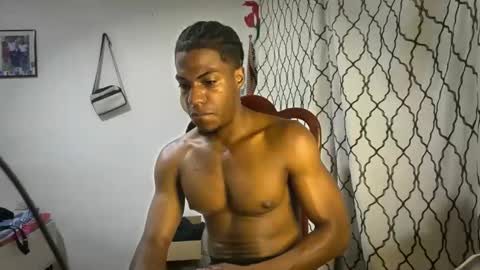 Snapshot of horneyguy2399 chatting on 10-18-25, 05:14 sugarbaby online show from 10-18-25, 05:14