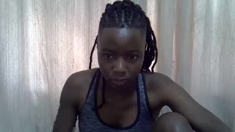 Snapshot of horny_baddie18 chatting on 02-13-26, 12:01 Leila online show from 02-13-26, 12:01