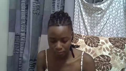 Snapshot of horny_baddie18 chatting on 02-19-26, 10:28 Leila online show from 02-19-26, 10:28