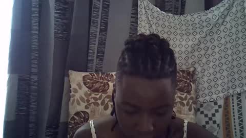 Snapshot of horny_baddie18 chatting on 02-20-26, 09:10 Leila online show from 02-20-26, 09:10